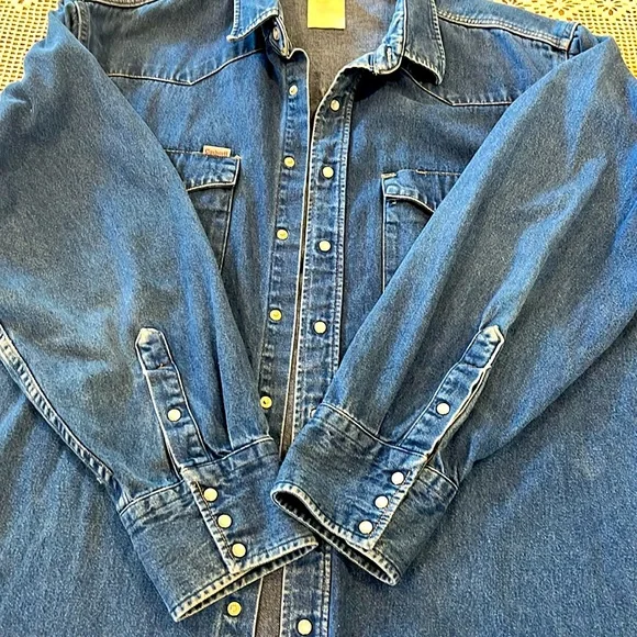 VTG Carhartt Rugged Denim Western Work Shirt Overshirt Pearl Snaps Yoke Pockets - Picture 4 of 14
